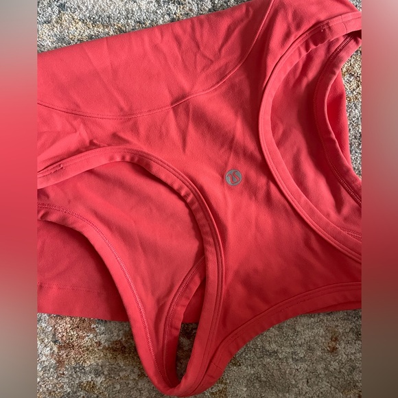 Lululemon running tank, align material, size 4 - Picture 3 of 3